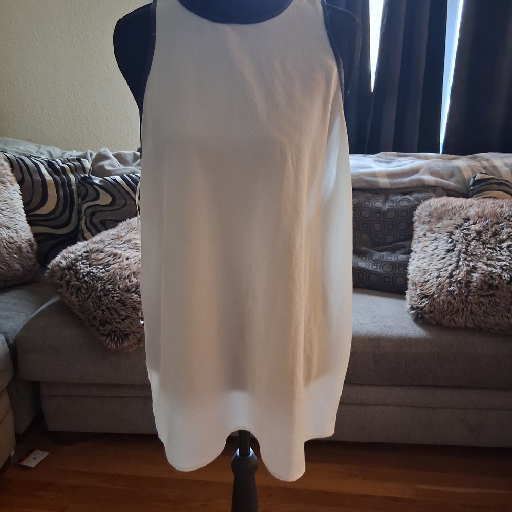 Haute Monde White Sleeveless Tank Top
